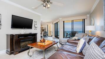 Condo, 1 Bedroom | Living area | DVD player