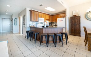 Apartment, 3 Schlafzimmer | Eigene Küche | Kühlschrank, Ofen, Wasserkocher mit Kaffee-/Teezubehör