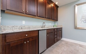 Condo, 2 Bedrooms | Private kitchen