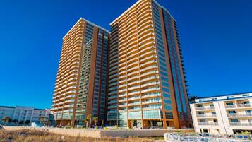 Condo, 2 phòng ngủ | Ngoại thất
