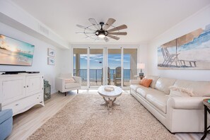 Living area - Wind Drift 310s 2 Bedroom Condo (Orange Beach)