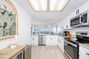 Private kitchen - Wind Drift 310s 2 Bedroom Condo (Orange Beach)