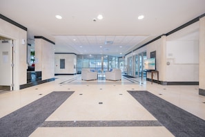 Condo, 2 Bedrooms | Lobby