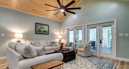 At Last - 1011 Marquette Pl 4 Bedroom Home by RedAwning