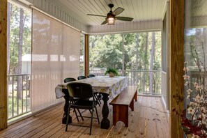 House, 4 Bedrooms | Dining