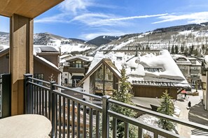 Property grounds - Sebastian Hotel 5 Star Residence Unit - 2 BR 3 BA & 2 Porch Unit. All Amenities! (Vail)