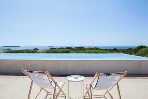 Outdoor pool - Villa Azai tu Suites (Porto-Vecchio)