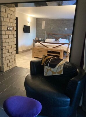 2 bedrooms - Stylish suite with large terrace & stunning view (Rogatec)