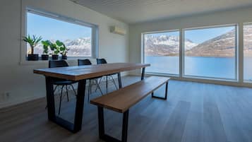 Panoramic Villa | Private kitchen | Full-size fridge, oven, stovetop, dishwasher