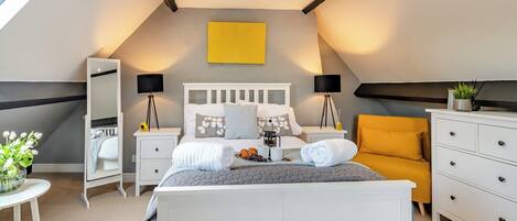 3 bedrooms, free WiFi, bed sheets