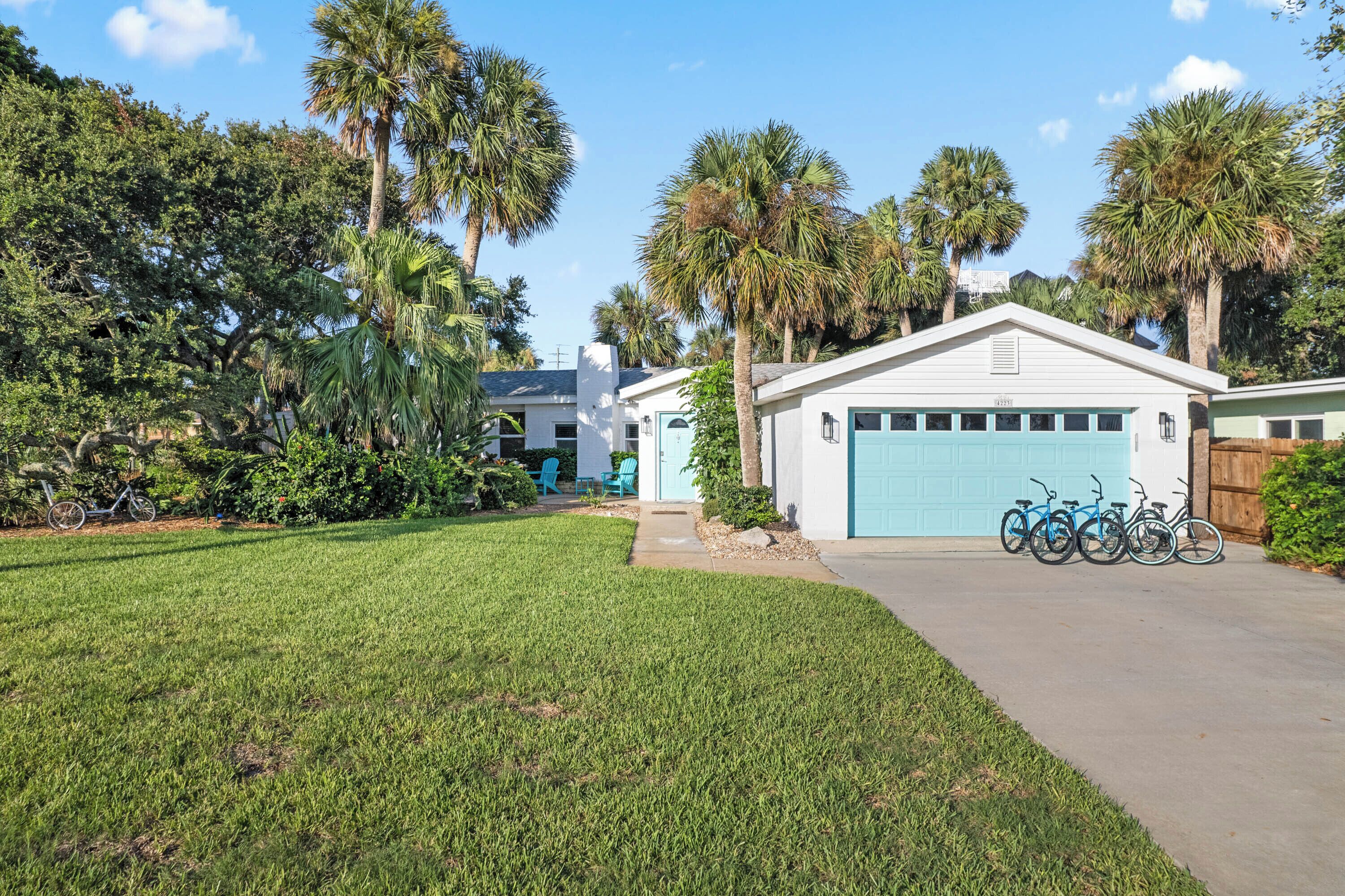 Riverview Pool Home - Trailers Welcome 