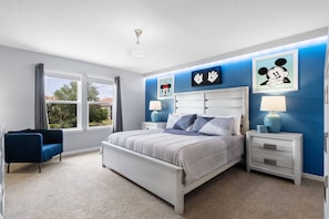 5 bedrooms, iron/ironing board, WiFi, bed sheets - Themed Home with Pool & Game Room in Resort 274511 (Davenport)