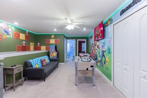 Game room - Themed Home with Pool & Game Room in Resort (Davenport)