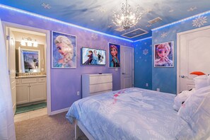 5 bedrooms, iron/ironing board, WiFi, bed sheets