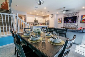 Dining - Home with Private Pool & Game Room in Resort 271161 (Davenport)