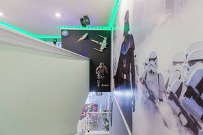 Interior - Thematic House with Pool/Game Room/Clubhouse 274601! (Davenport)