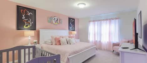 5 bedrooms, iron/ironing board, WiFi, bed sheets