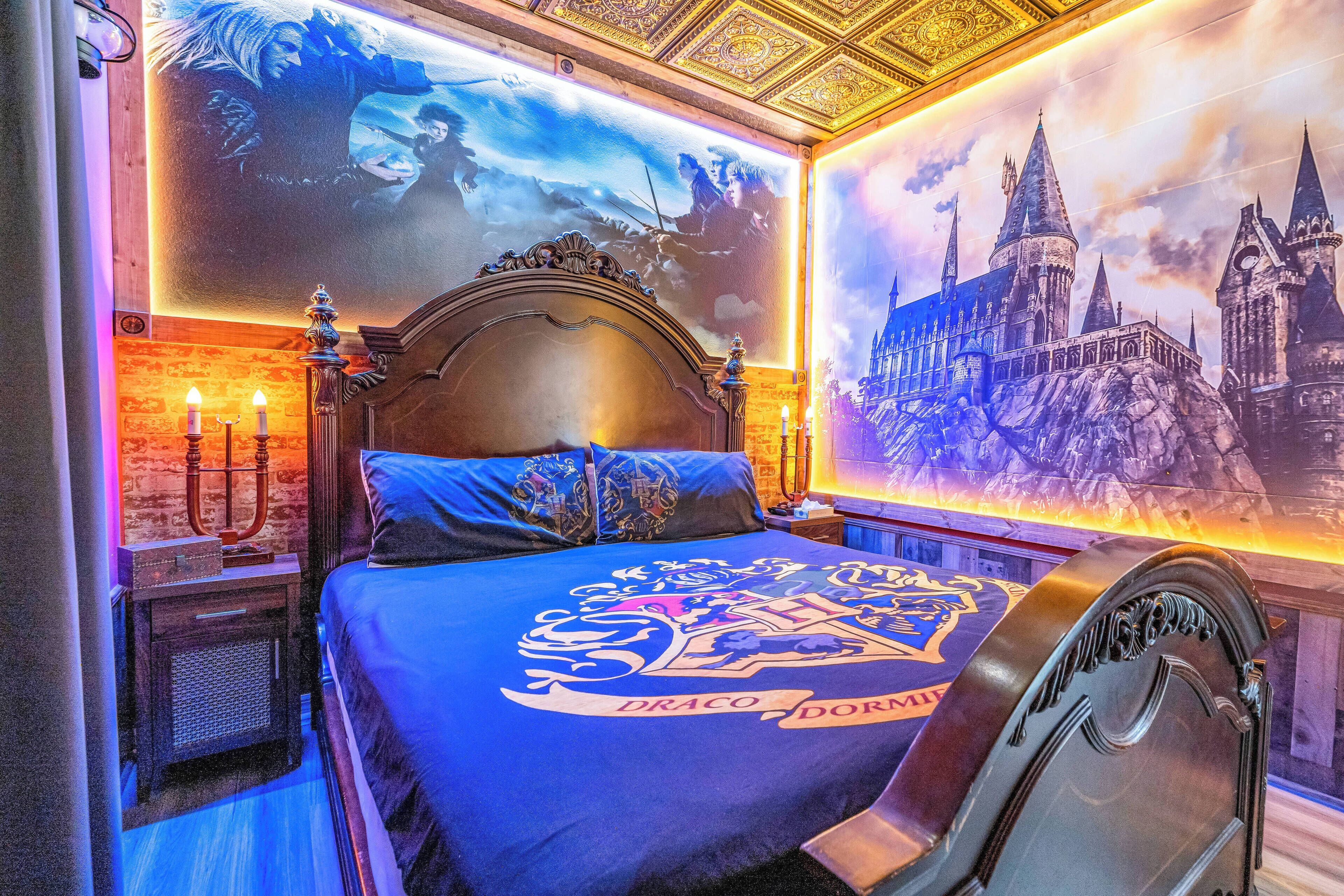 5 bedrooms, iron/ironing board, WiFi, bed sheets