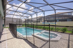Beheizter Pool