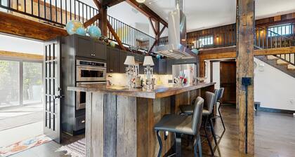 Historic charmer with open interior, & large patio - dog-friendly