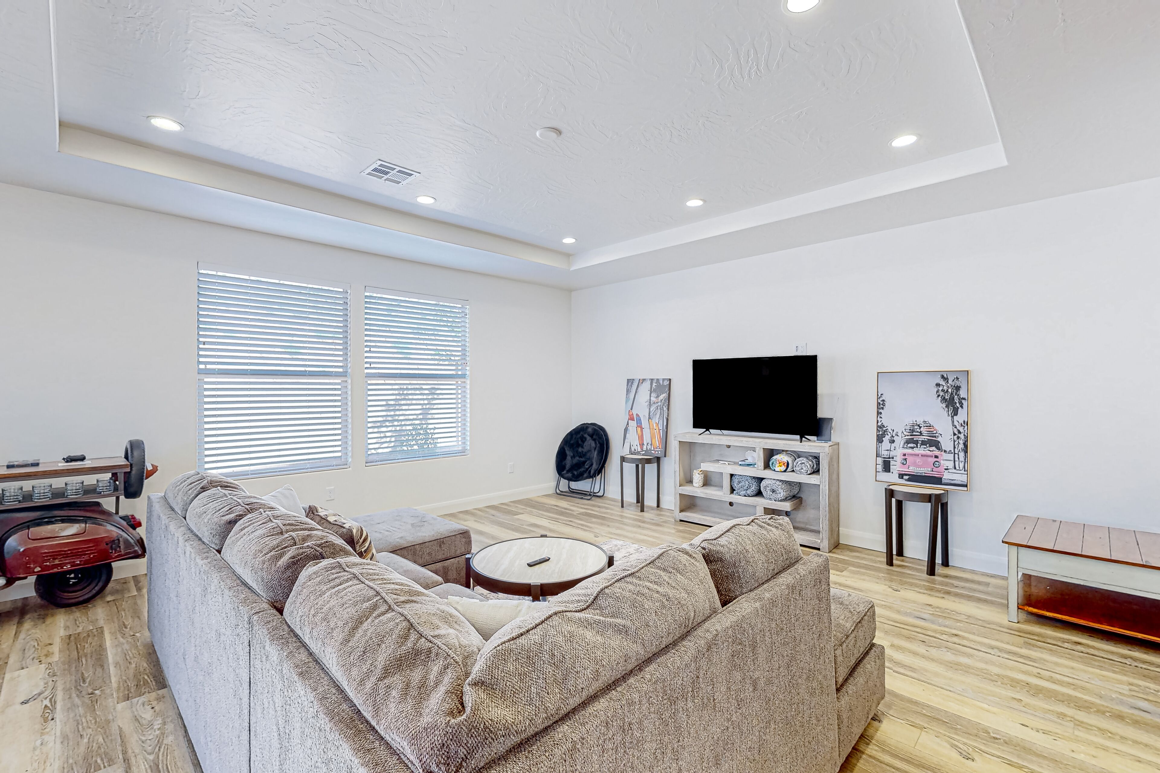 Arena Roja House | Dog-friendly townhouse in Washington with grill, W/D, patio