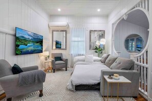 6 bedrooms - Milton Top Floor 4Bd- 300m to Suncorp Stadium (Brisbane)