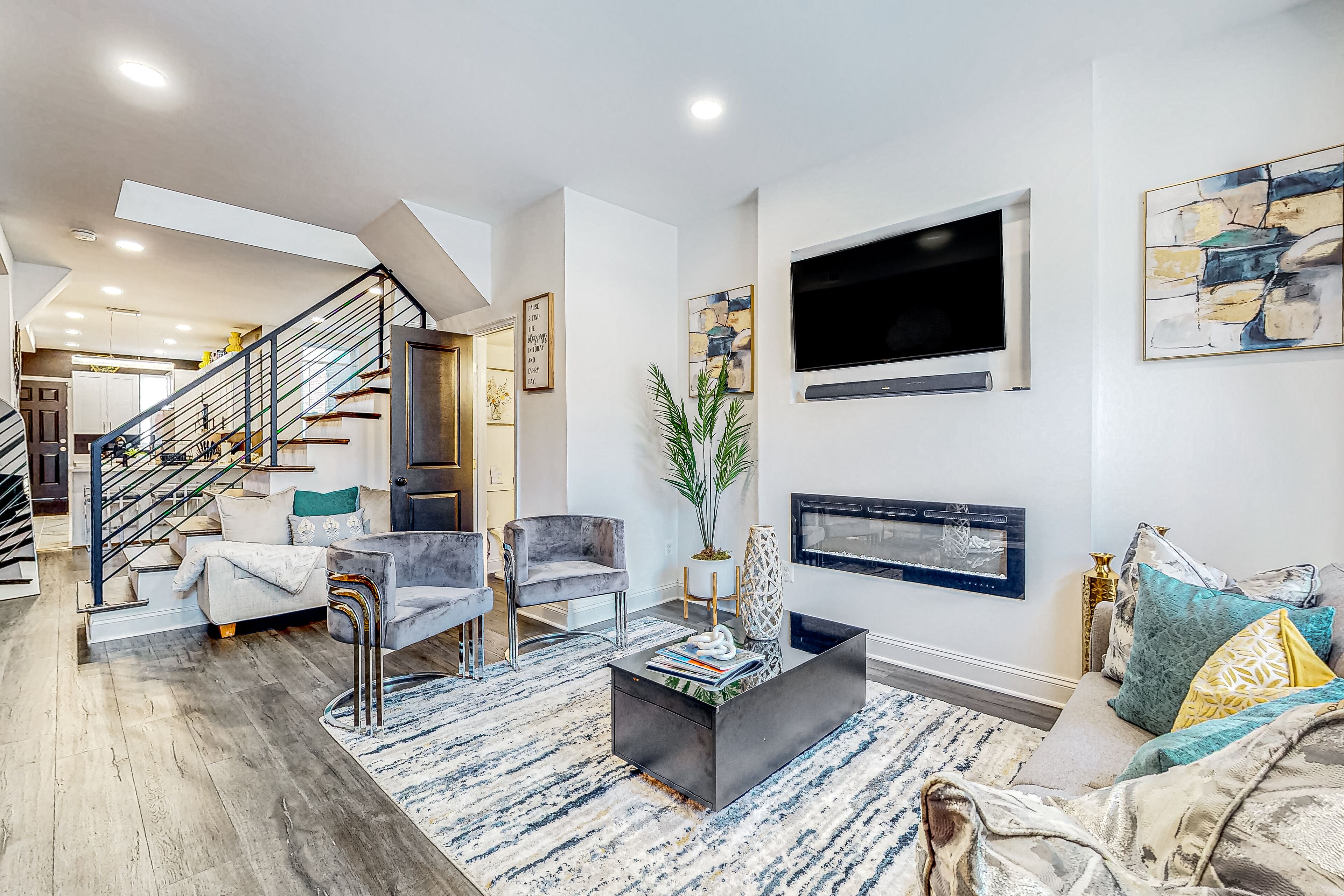 Inviting dog-friendly home with fireplace, full kitchen, central AC, & W/D