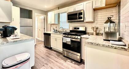 3BR Executive Stay – 15 Minutes to ATL Airport! Fast Wi-Fi & Free Parking