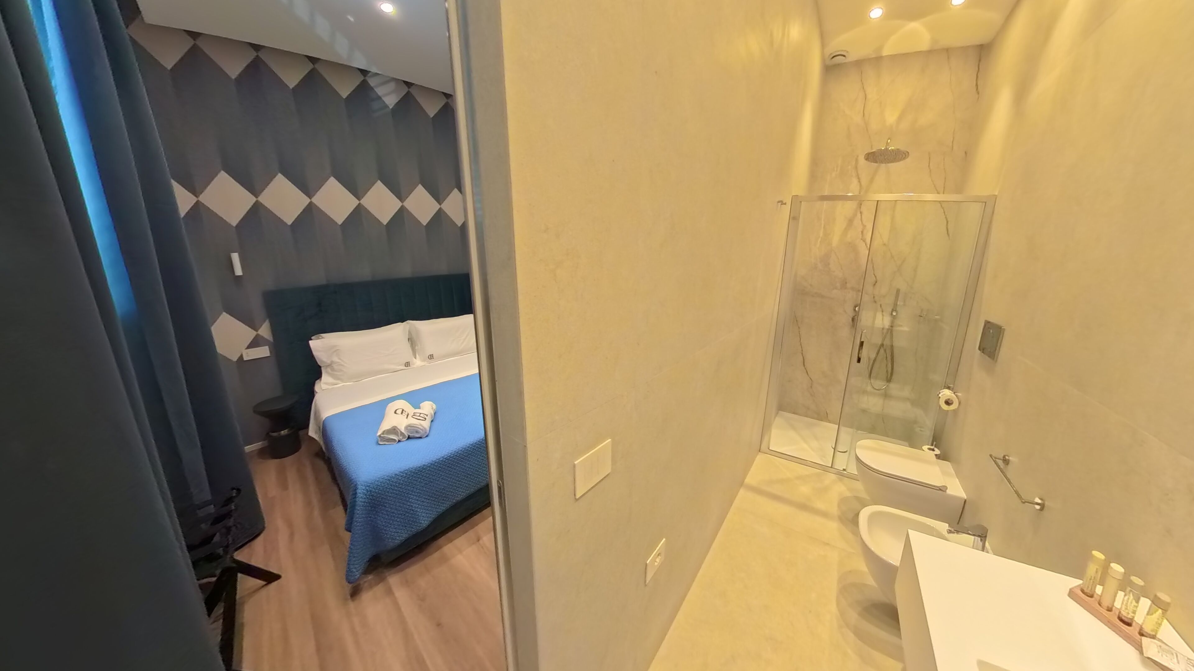Standard Room | Minibar, desk, free WiFi, bed sheets
