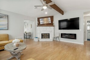 TV, fireplace