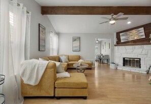 TV, fireplace - South Tulsa: Newly Remodeled (Tulsa)