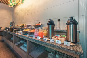 Free daily buffet breakfast