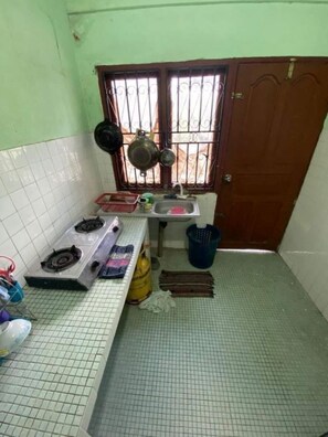 Fridge - 3 minutes to Lahad Datu Airport, few minutes to Fajar Centre and Lahad Datu City (Lahad Datu)