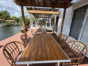 Outdoor dining