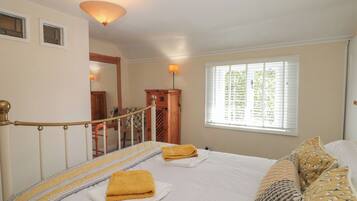 2 bedrooms, individually decorated, individually furnished, free WiFi