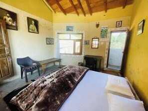 1 habitación, tabla de planchar con plancha, wifi y ropa de cama 