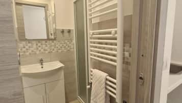 Honeymoon Room, 1 Double Bed | Bathroom
