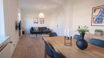 Apartment | Dining
