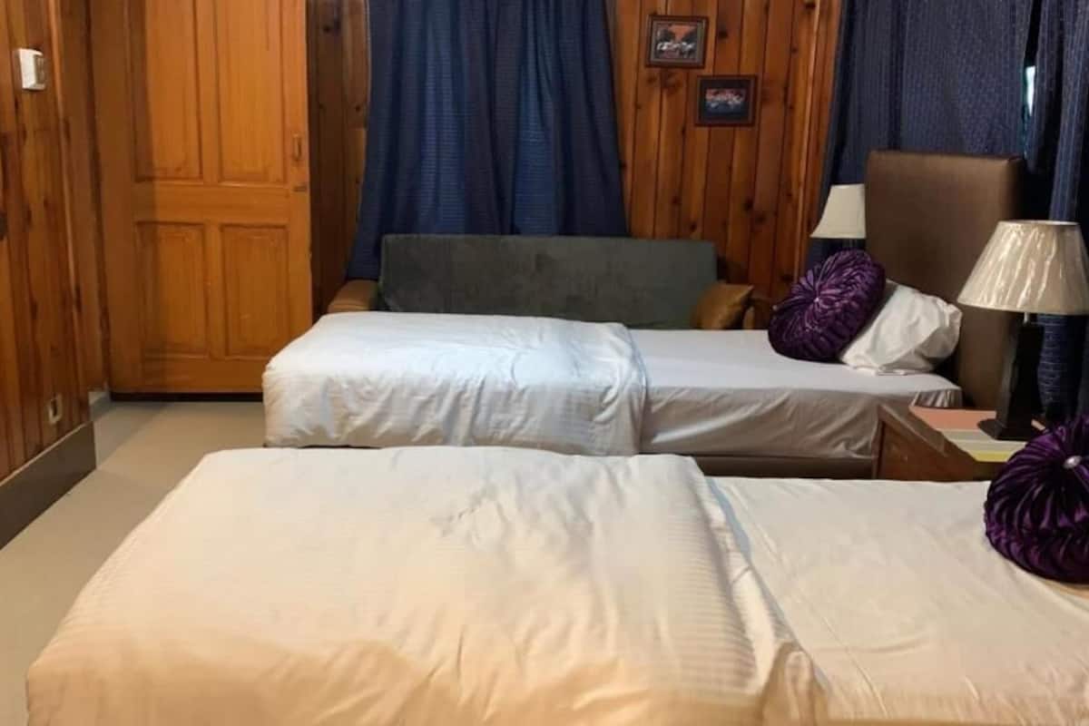 Deluxe Double Room | Soundproofing, iron/ironing board, free WiFi