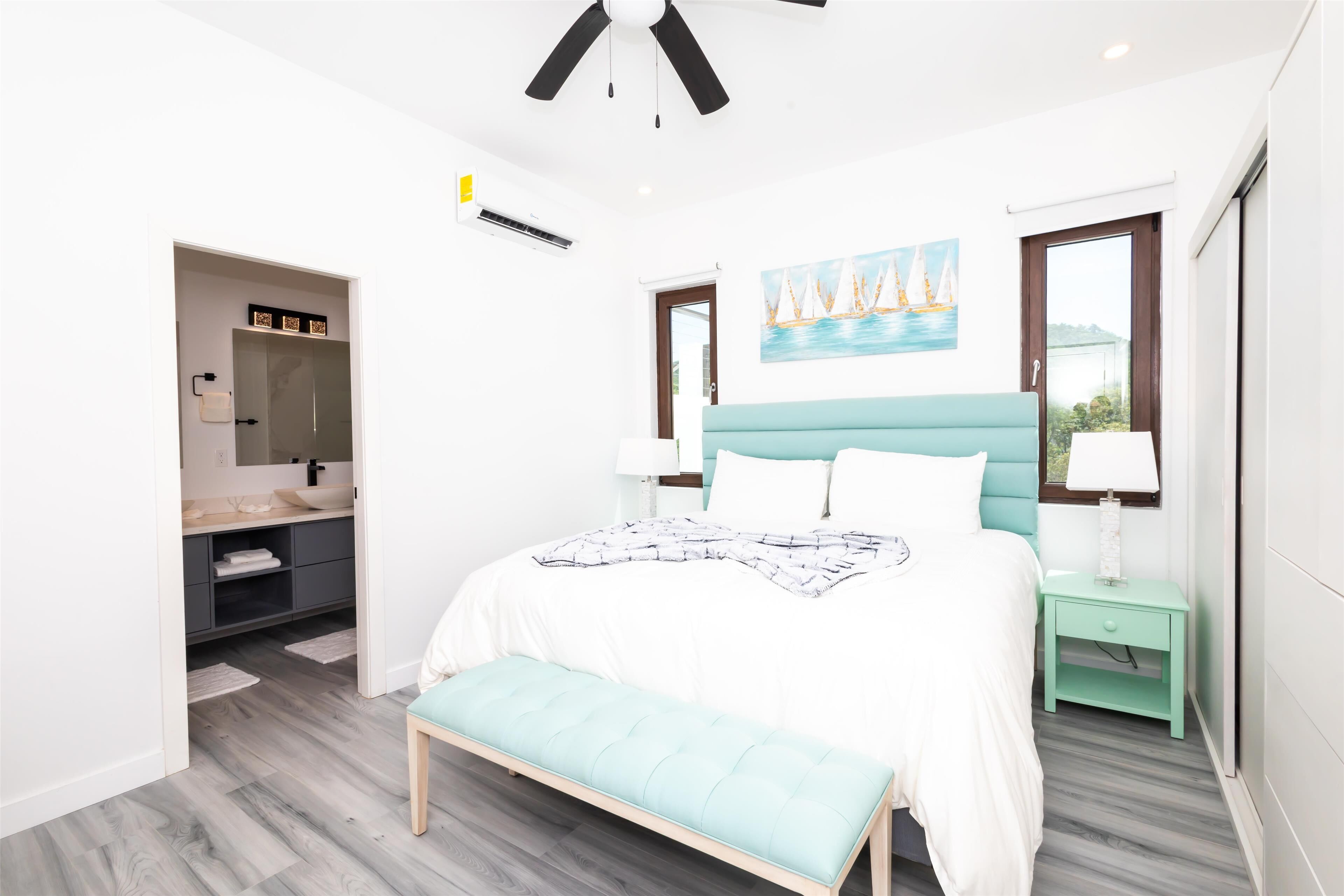 Condo família (Suite) | Roupas de cama premium, edredons de pluma, camas com colchões pillow-top