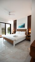 Junior Suite | Premium bedding, down comforters, pillowtop beds, in-room safe
