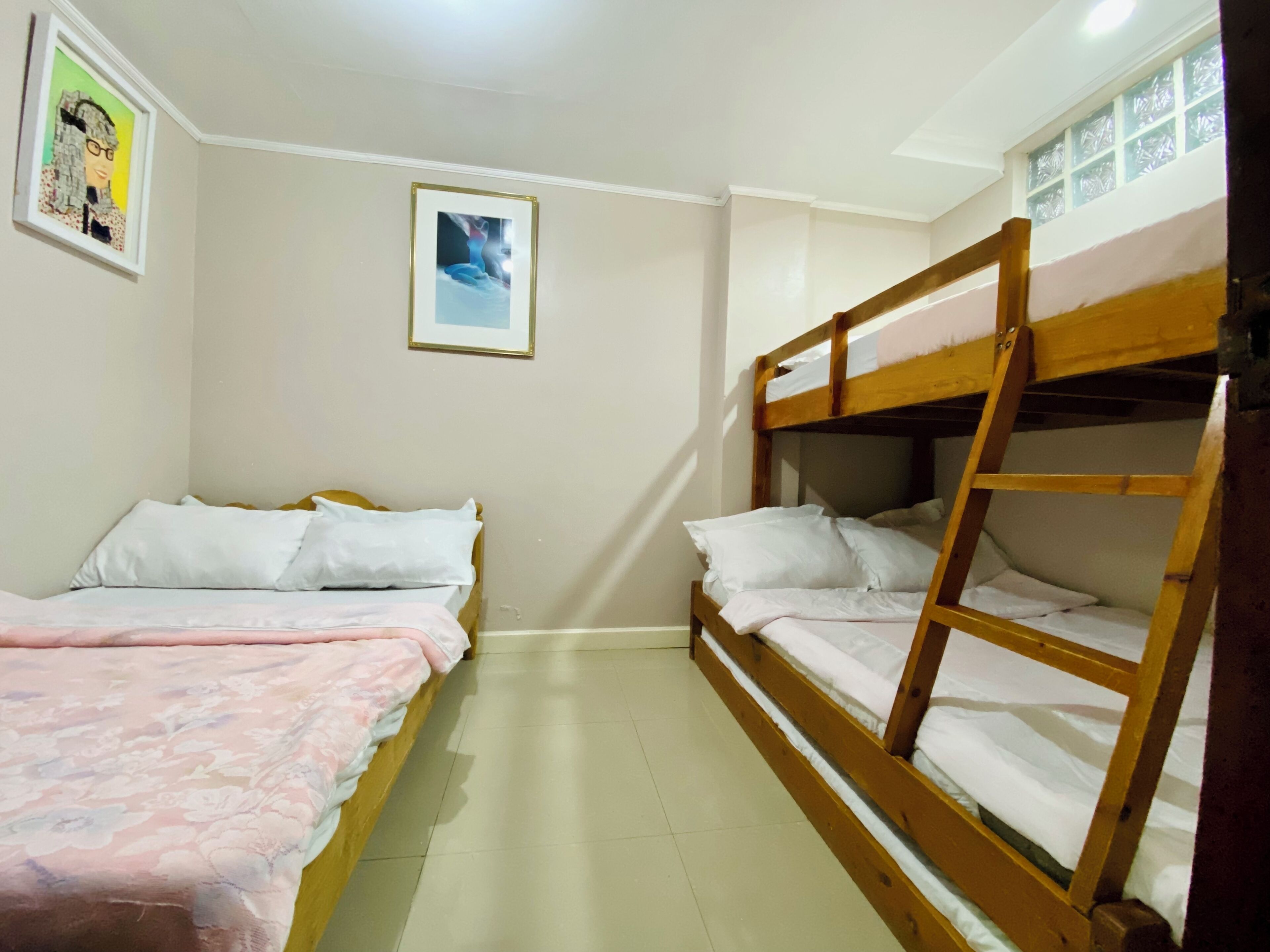 1 bedroom, desk, iron/ironing board, free WiFi