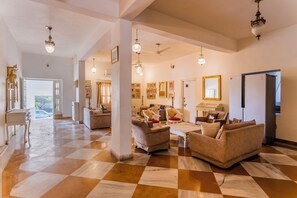 Interior - Luxurious Villa in Udaipur @ Amohaa (Udaipur)