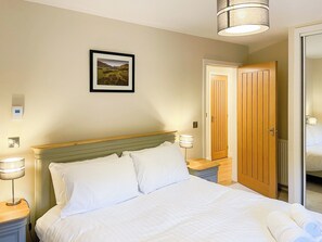 3 bedrooms, free WiFi, bed sheets