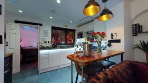 Private kitchen - Luxury Boutique House with Hot Tub & Emperor Bed! (Cardiff)
