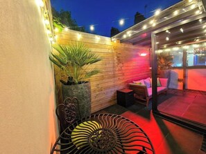 Terrace/patio - Luxury Boutique House with Hot Tub & Emperor Bed! (Cardiff)