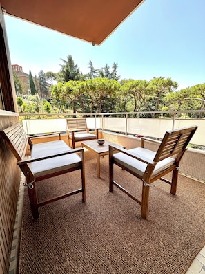 Terrace/patio - "Red Marble: elegance at VRBO". (Roma)