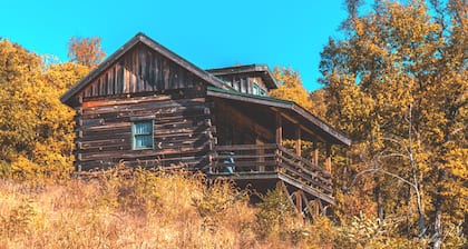 Rustic River Cabin 4