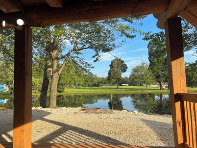 Yellow Banks Log Cabin With Waterfront Views