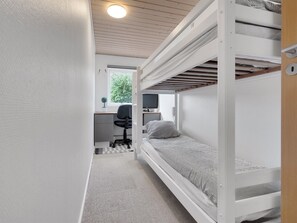 3 bedrooms, WiFi